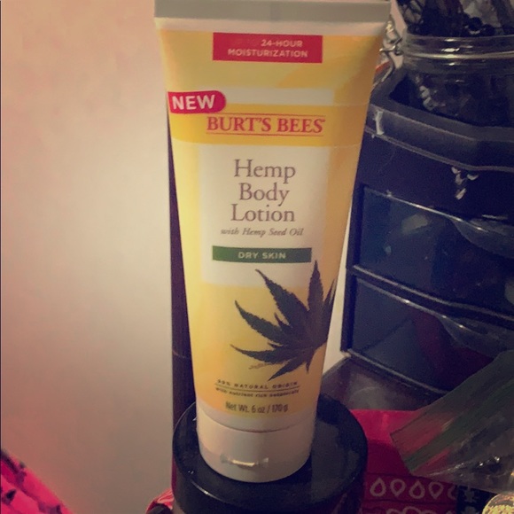 burt's bees hemp lotion